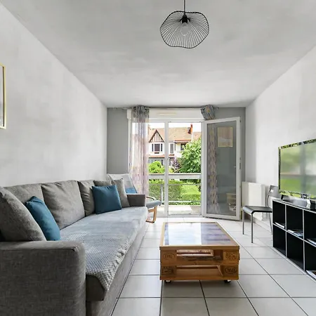 Le Petit Reservoir - Parking & Terrasse * Vichy