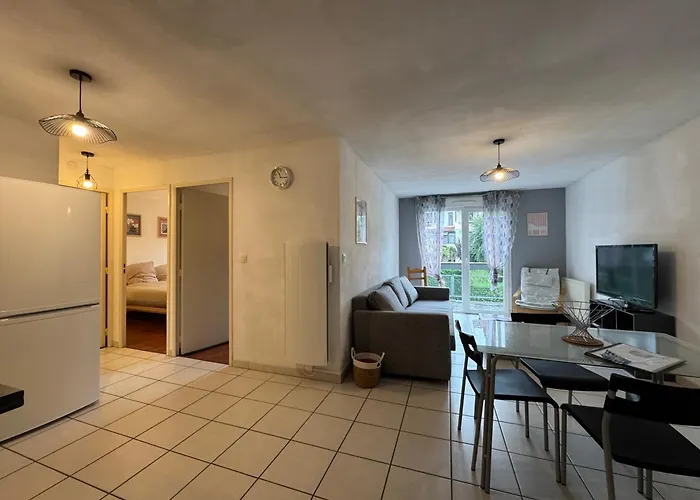 Le Cocoon Des Reservoirs - Parking & Terrace Апартаменты