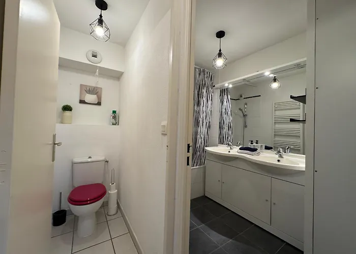 Le Cocoon Des Reservoirs - Parking & Terrace Апартаменты *